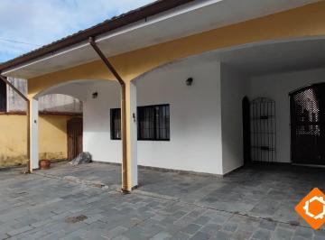 FRENTE · CASA TERREA EM LOTE INTEIRO NO BELAS ARTES! 3 QUARTOS E EDICULA ITANHAEM/SP