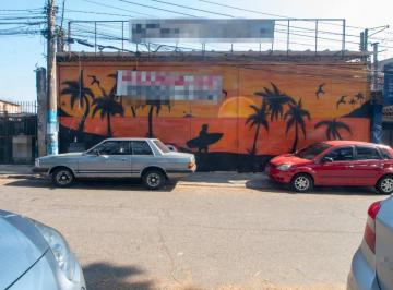 Comercial · 350m² · 5 Quartos · 4 Vagas · Galpão na Rua Padronelo, N. 68 • 350 m²