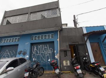 Comercial · 250m² · 4 Quartos · 2 Vagas · Sobreloja na Avenida Marechal Tito, N. 5844 - Piso Superior • 250 m²
