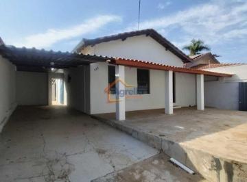 Casa · 139m² · 2 Quartos · 2 Vagas · TERRENO AMPLO E ESPAÇO PARA NOVOS PROJETOS