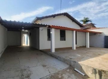 Casa · 139m² · 2 Quartos · 2 Vagas · TERRENO AMPLO E ESPAÇO PARA NOVOS PROJETOS