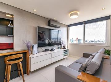 Apartamento · 60m² · 2 Quartos · 1 Vaga · APARTAMENTO - 2 DORMITÓRIOS - SUÍTE - ANDAR ALTO - SEMI-MOBILIADO - 1 VAGA COBERTA