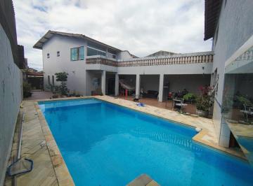 Casa de 3 quartos, Itanhaém · imóvel com piscina em Itanhaém com boa localização