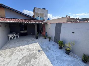 Casa de 2 quartos, Itanhaém · casa lado praia beira mar em Itanhaém litoral sul