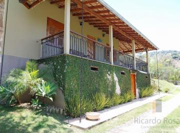 Foto 01 · Chácara à venda em Delfim Moreira-MG, bairro Cachoeirinha: 2 quartos sendo 1 suíte, 1 sala ampla com