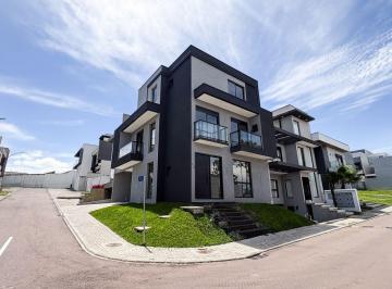 Casa de 3 quartos, Curitiba · Casa Nova em Condomínio Clube | 241 m² Privativos | 3 Suítes | Terraço com Jacuzzi | 4 Vagas | Esqui