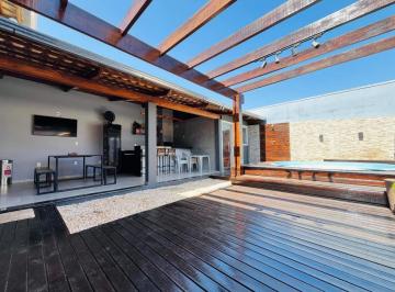 Casa · 168m² · 3 Quartos · Casa Moderna de 168 m² com Piscina e Automação no Bom Jesus