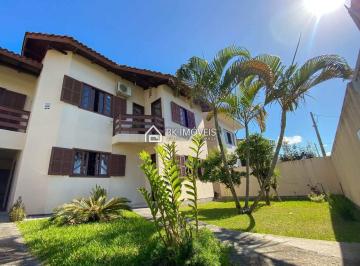 Casa · 223m² · 3 Quartos · 3 Vagas · Espaçosa Casa com 3 Dormitórios e Terreno Amplo nos Ingleses - Florianópolis