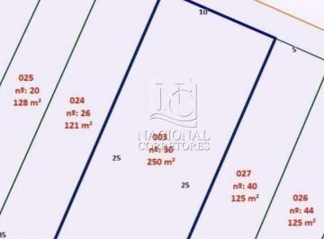Terreno · 250m² · Terreno 10x25 - Plano - Excelente Localização.