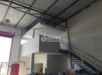 NULL · Galpão Comercial disponível para Locação no bairro Santa Rosa em Uberlândia-MG