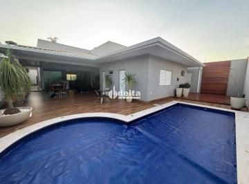 Casa · 450m² · 3 Quartos · 2 Vagas · Casa residencial disponível para venda e locação no bairro Jardim Inconfidência em Uberlândia-MG.
