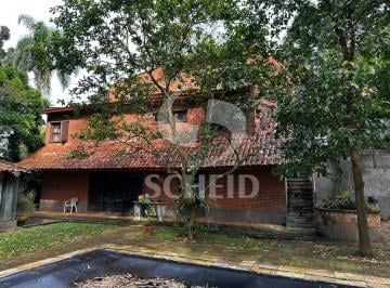Casa · 548m² · 4 Quartos · 10 Vagas · Conforto e segurança, condomínio às margens da represa do Guarapiranga.