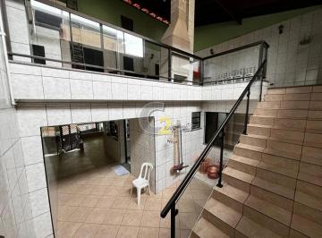Casa · 280m² · 5 Quartos · 2 Vagas · Casa  à venda na vila Yolanda com 5 quartos sendo 2 suítes e 2 vagas