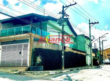 Casa · 165m² · 3 Quartos · 2 Vagas · SOBRADO COM 3 SUÍTES - JARDIM AIDA - GUARULHOS/SP
