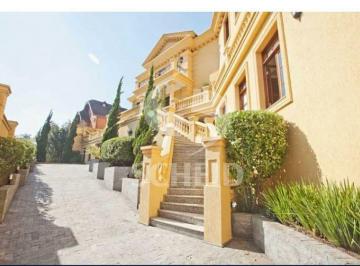 Casa · 869m² · 4 Quartos · 8 Vagas · Casa de Vila Exclusiva no Morumbi com 870m² de sofisticação e segurança total