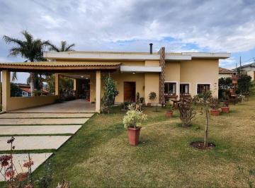 fa95540385415847d2b79b94f7ddd1b62718fe53 · Casa térrea à venda no condomínio Paysage Clair.