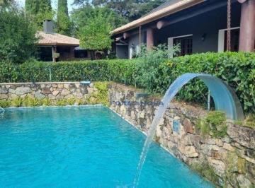 d455f3f36102d71574e79db56c5936e5cda1e5e2 · Casa à VENDA com 4 quartos sendo 2 suítes com 632m² na Granja Viana
