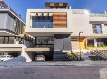 Casa · 242m² · 3 Quartos · 4 Vagas · Casa á venda em condomínio no Campo Comprido  ARYA