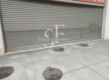 Comercial · 118m² · 1 Vaga · Vila Isabel - Rua Mendes Tavares - Lojas no Condomínio Vila Bela. 1 vaga de gara