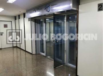 Comercial · 303m² · 6 Quartos · Sala :  / Comercial / Centro