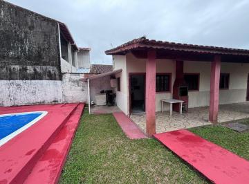 Casa de 1 quarto, Itanhaém · Casa lote inteiro com piscina bem localizada