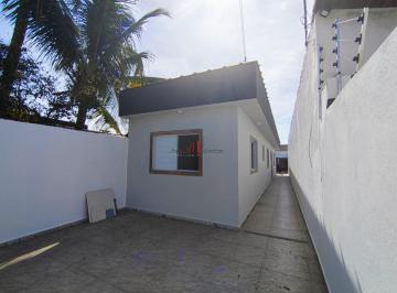 Casa de 2 quartos, Itanhaém · Casa Savoy lado praia e com piscina  em Itanhaém