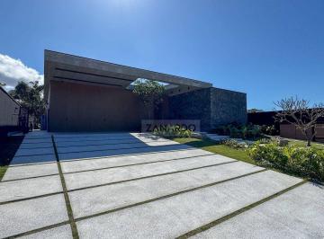 7e7a277625ecf88a7fa990fc57e26f9c7b9584b2 · Casa térrea à venda em Riviera de São Lourenço
