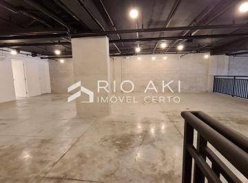 Comercial · 542m² · 16 Vagas · Lojão frente Rua Real Grandeza, em Edifício de Luxo e moderno, 542m² e 16 Vagas.