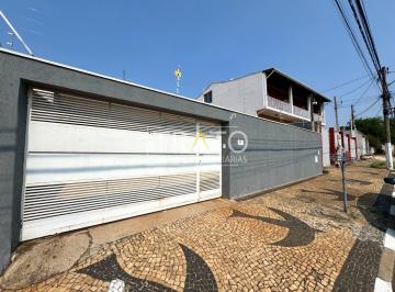 0 · Casa térrea à venda no bairro Vila Lemos, clara, ventilada e reformada
