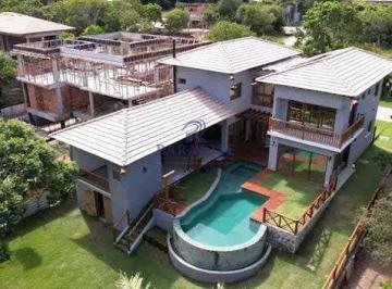 Casa · 409m² · 5 Quartos · 1 Vaga · Casa com 5 dorms, Praia do Forte, Mata de São João - R$ 4 mi, Cod: 68687