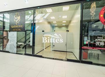 Comercial , Brasília · Loja comercial com pé-direito duplo no Pátio Capital - Taguatinga