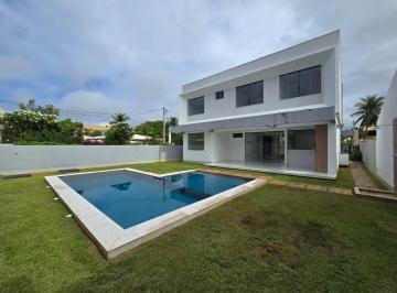 Casa de 4 quartos, Camaçari · Casa à Venda em Guarajuba.