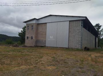 Comercial · 452m² · Aluga-se pavilhão na estrada municipal da uva em Caxias do Sul.