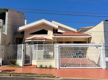 Casa · 221m² · 3 Quartos · 2 Vagas · Casa em Jardim Sao Francisco - Marília, SP