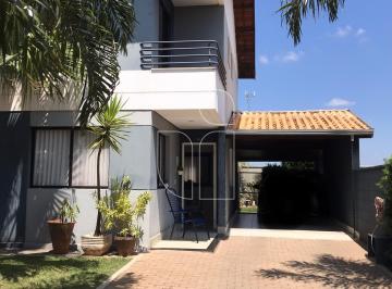 Casa · 180m² · 3 Quartos · 2 Vagas · Casa em Condomínio em Distrito de Lácio - Marília, SP