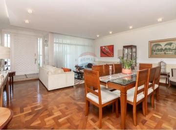 Casa · 374m² · 3 Quartos · 4 Vagas · Casa de Vila em Santana