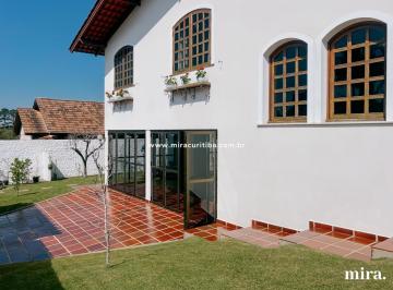 Casa · 200m² · 3 Quartos · Linda casa com jardim!