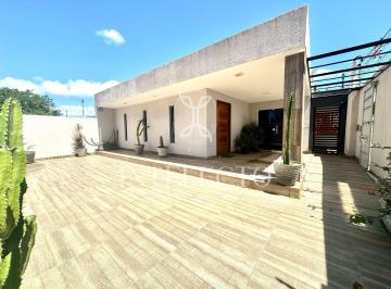 Comercial · 224m² · 5 Quartos · 2 Vagas · Vendo prédio comercial de esquina em avenida principal