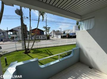 Apartamento · 84m² · 2 Quartos · 1 Vaga · Frente avenida, a 40 metros da Praia de Bombas