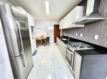 Apartamento de 5 quartos, Salvador · Belíssimo 4 quartos sendo 3 suítes finamente reformado na graça