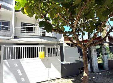 Casa · 127m² · 4 Quartos · 2 Vagas · Casa em Meia Praia - Itapema