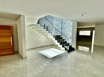 Casa · 202m² · 3 Quartos · 4 Vagas · Sobrado de alto padrão, 202m², 3 suítes e 4 vagas no Tatuapé