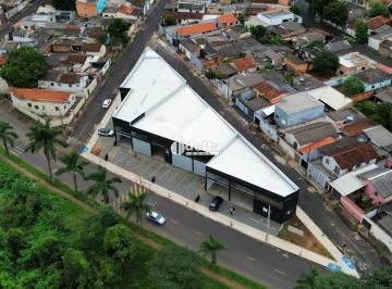 Comercial · 193m² · Galpão comercial disponível para locação e venda no bairro Luizote de Freitas em Uberlândia-MG