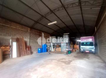NULL · Galpão disponível para locação no bairro Brasil em Uberlândia-MG