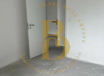 Apartamento · 45m² · 1 Quarto · 1 Vaga · Apartamento com 45 m², andar alto, 1 quarto e 1 vaga, à venda em Moema, próximo ao Metrô.