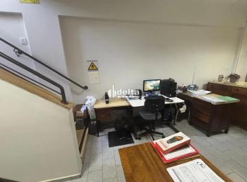 Comercial · 58m² · 1 Vaga · Sala comercial disponível para venda no bairro Centro em Uberlândia-MG.