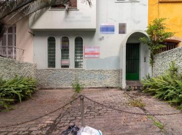 Comercial · 120m² · 2 Quartos · 2 Vagas · Casa comercial na Rua Iperoig, N. 649 • 120 m²