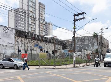 Comercial · 360m² · 2 Vagas · Terreno na Viaduto Alcântara Machado, N. 2049 • 360 m²