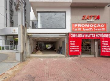 Comercial · 440m² · 3 Quartos · 1 Vaga · Loja na Rua Professor Manoelito de Ornellas, N. 70 • 440 m²