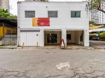 Comercial · 495m² · 16 Quartos · 3 Vagas · Prédio comercial na Rua Fernandes Reis, N. 38 • 495 m²